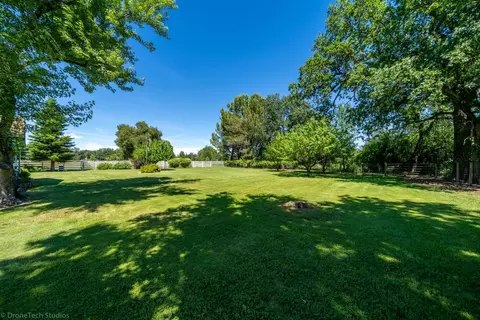 12195 Alpha Ln, Redding, CA 96003 photo 45