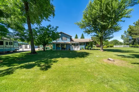 12195 Alpha Ln, Redding, CA 96003 photo 17