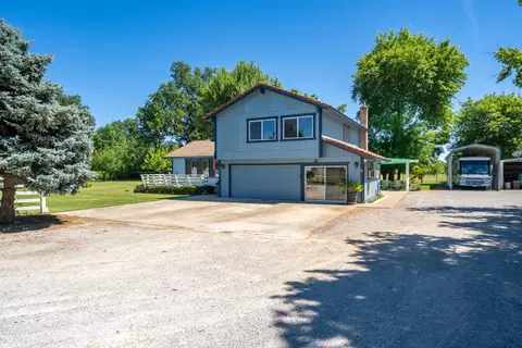 12195 Alpha Ln, Redding, CA 96003 photo 9