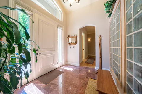 548 Aurora Pl, Redding, CA 96001 photo 5