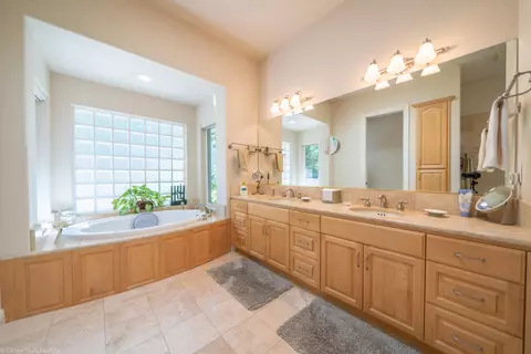 548 Aurora Pl, Redding, CA 96001 photo 31