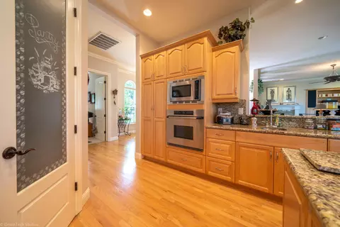 548 Aurora Pl, Redding, CA 96001 photo 23