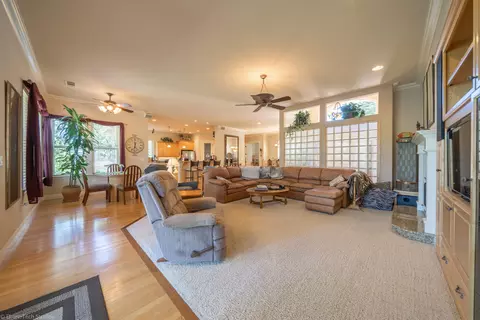 548 Aurora Pl, Redding, CA 96001 photo 16