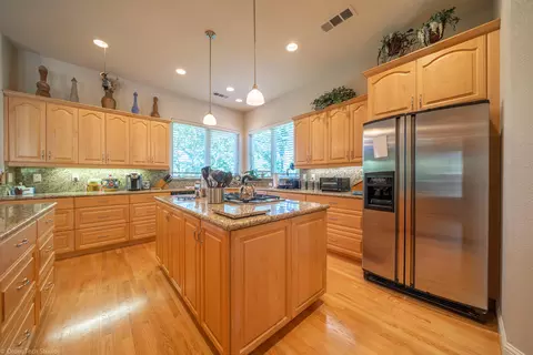 548 Aurora Pl, Redding, CA 96001 photo 24