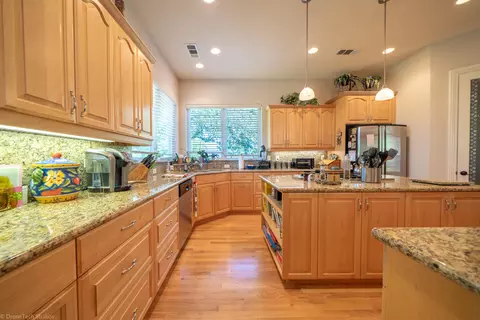 548 Aurora Pl, Redding, CA 96001 photo 21