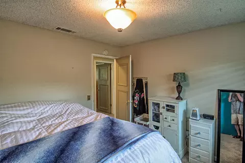 2911 Squire Ave, Redding, CA 96002 photo 13