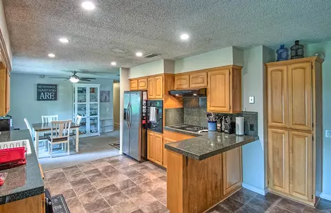 2911 Squire Ave, Redding, CA 96002 photo 8