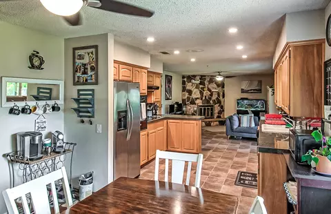2911 Squire Ave, Redding, CA 96002 photo 6