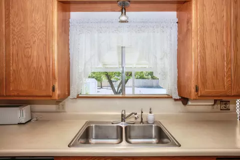 3301 Pioneer Ln, Redding, CA 96001 photo 20