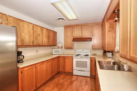3301 Pioneer Ln, Redding, CA 96001 photo 19
