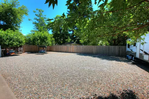 3301 Pioneer Ln, Redding, CA 96001 photo 28