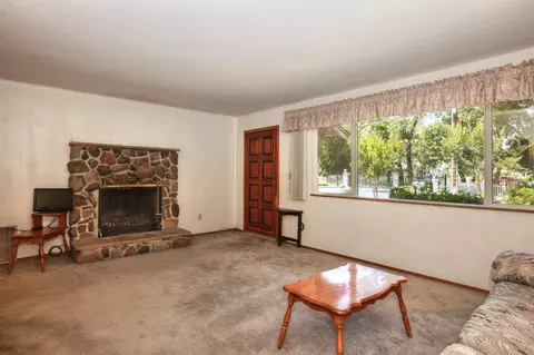 3301 Pioneer Ln, Redding, CA 96001 photo 11