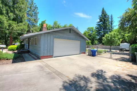 3301 Pioneer Ln, Redding, CA 96001 photo 9