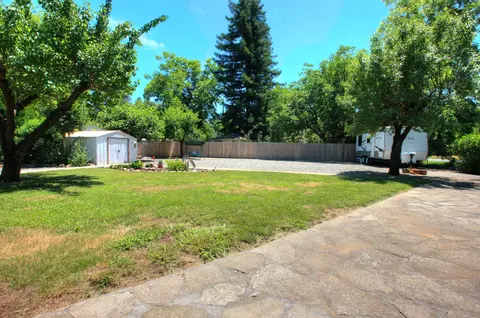 3301 Pioneer Ln, Redding, CA 96001 photo 42