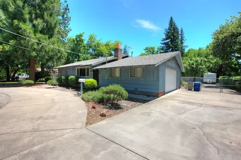 3301 Pioneer Ln, Redding, CA 96001 photo 6