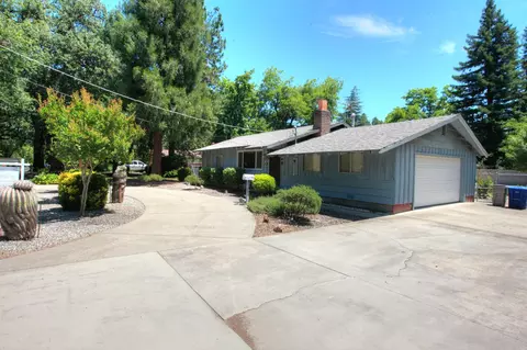 3301 Pioneer Ln, Redding, CA 96001 photo 8