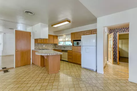 850 Parsons Dr, Redding, CA 96002 photo 13