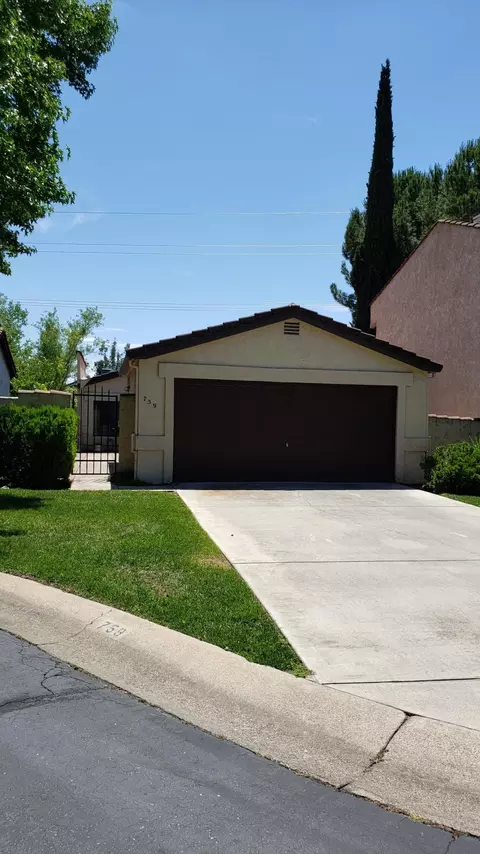 759 Flower Ash Ln, Redding, CA 96003 photo 3