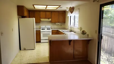 759 Flower Ash Ln, Redding, CA 96003 photo 9