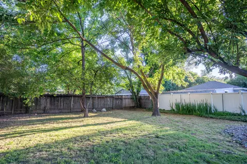 805 Lincoln St, Redding, CA 96001 photo 29