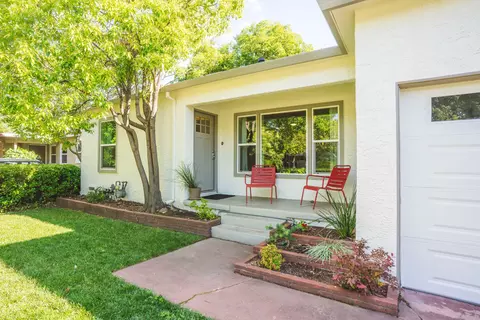 805 Lincoln St, Redding, CA 96001 photo 2