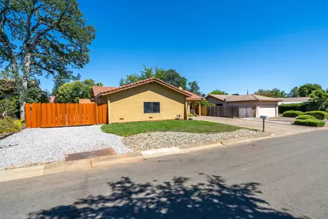 2595 Rainbow, Redding, CA 96002 photo 1