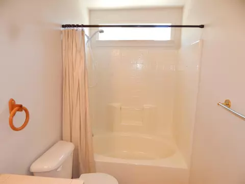 3975 Bristol Dr, Redding, CA 96002 photo 28