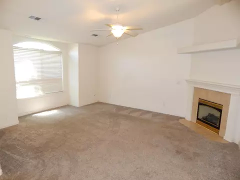 3975 Bristol Dr, Redding, CA 96002 photo 4