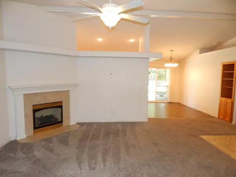 3975 Bristol Dr, Redding, CA 96002 photo 6