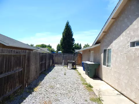 3975 Bristol Dr, Redding, CA 96002 photo 43