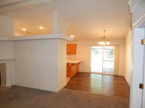 3975 Bristol Dr, Redding, CA 96002 photo 3