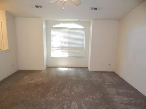 3975 Bristol Dr, Redding, CA 96002 photo 9