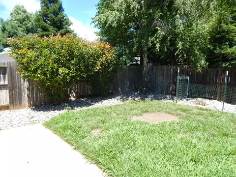 3975 Bristol Dr, Redding, CA 96002 photo 46