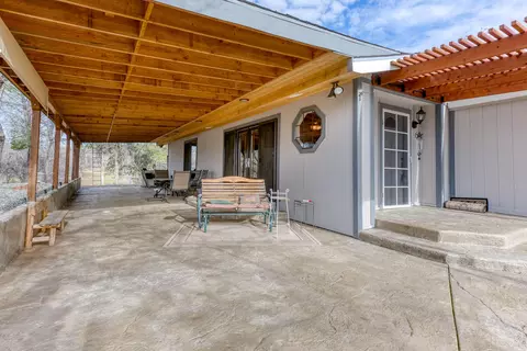 11873 Hardpan Ln, Redding, CA 96003 photo 2