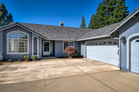 2747 Blue Bell Dr, Redding, CA 96001 photo 2