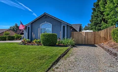 2747 Blue Bell Dr, Redding, CA 96001 photo 4
