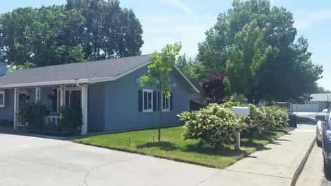 320 Michael Dr, Red Bluff, CA 96080 photo 3