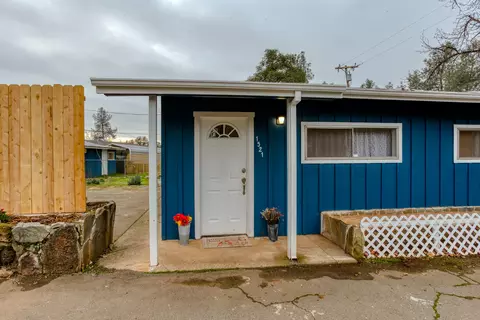 1521 Mistletoe Ln, Redding, CA 96002 photo 4