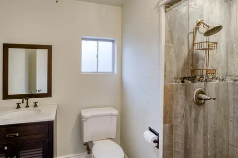 1521 Mistletoe Ln, Redding, CA 96002 photo 17