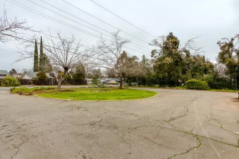 1521 Mistletoe Ln, Redding, CA 96002 photo 31