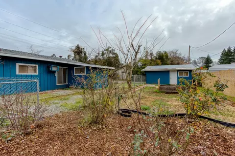 1521 Mistletoe Ln, Redding, CA 96002 photo 25