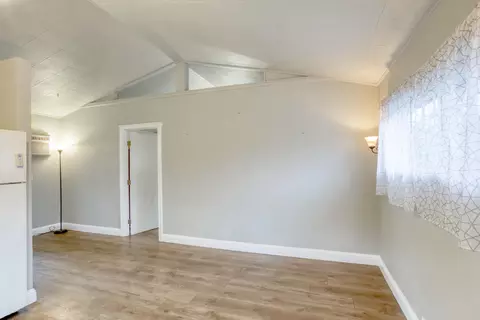 1521 Mistletoe Ln, Redding, CA 96002 photo 8
