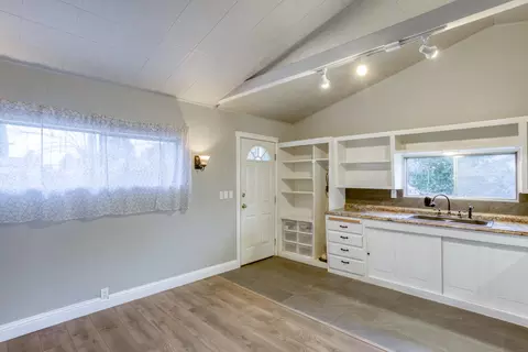 1521 Mistletoe Ln, Redding, CA 96002 photo 20