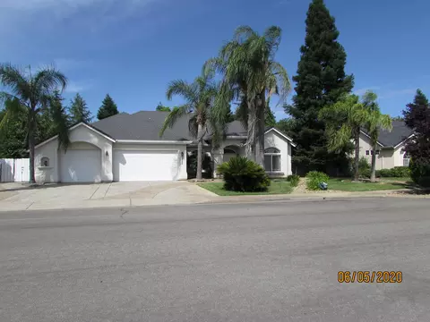 2744 Western Oak, Redding, CA 96002 photo 2