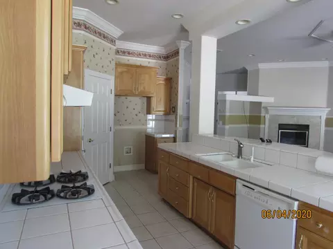 2744 Western Oak, Redding, CA 96002 photo 4