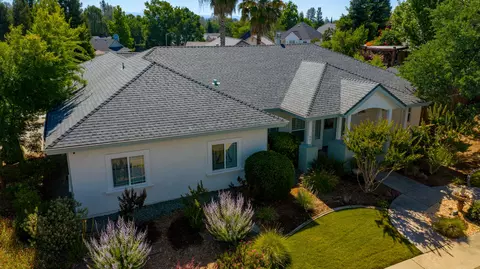 507 Fair Hill Dr, Redding, CA 96003 photo 2