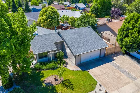 3986 Sunwood Dr, Redding, CA 96002 photo 4