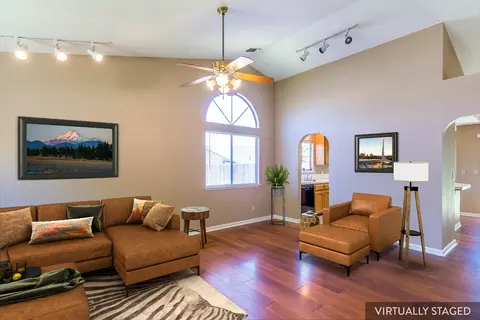 555 Vansicklen Way, Redding, CA 96003 photo 3