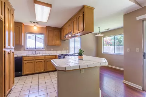 555 Vansicklen Way, Redding, CA 96003 photo 8