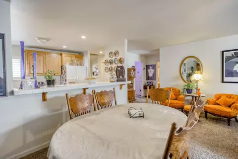 869 Tanglewood Dr, Redding, CA 96003 photo 8